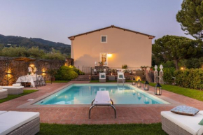 Fattoria Camigliano, Luxury Farmhouse with Pool inside a Wine Estate, Capannori